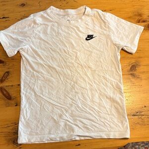 Nike Kids Classic White Tee